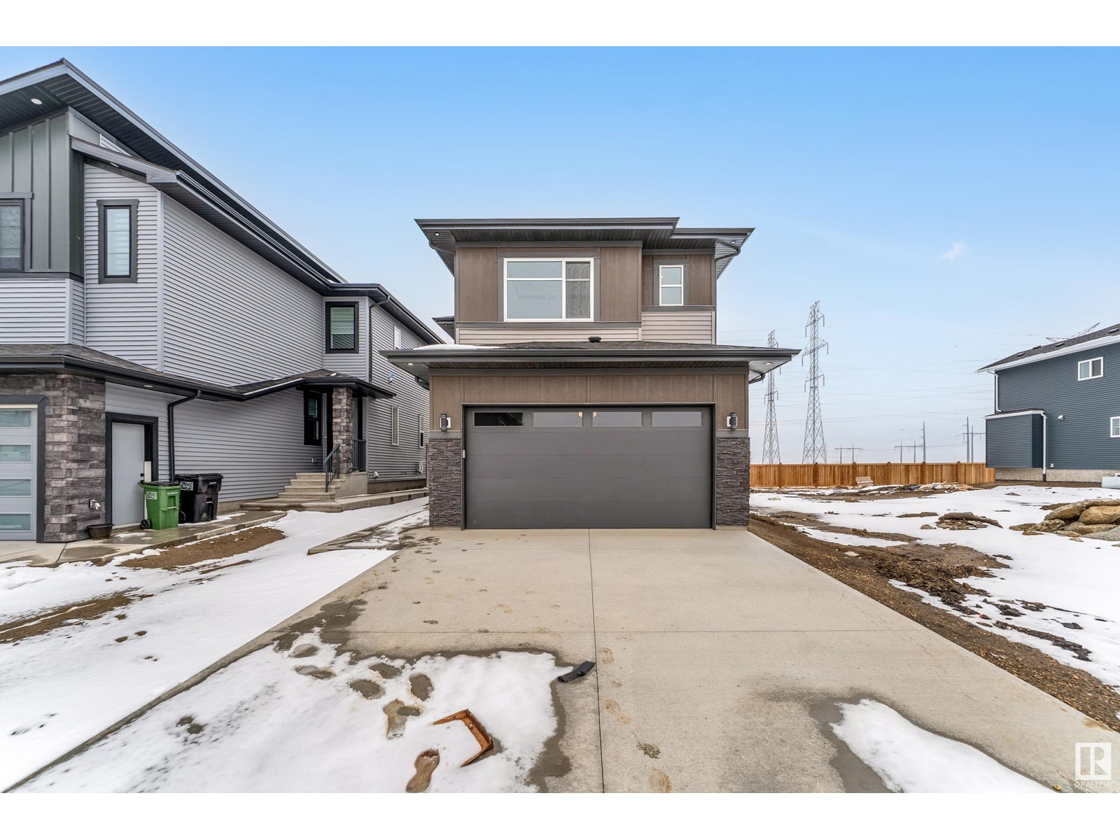 Property at 2904 1 AV SW image 3