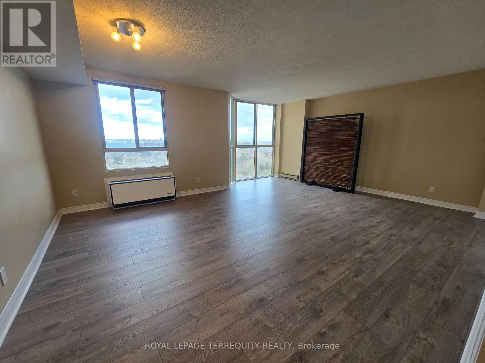 1209 - 61 Markbrook Lane, Toronto, Ontario  M9V 5E7 - Photo 4 - W12065154