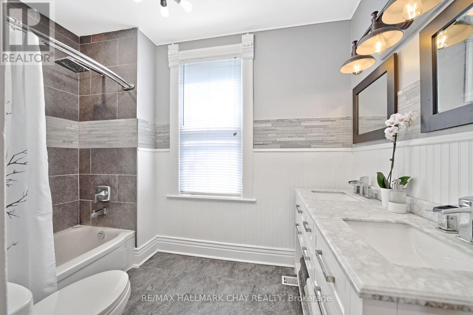 37 Main Street W, New Tecumseth (Beeton), Ontario  L0G 1A0 - Photo 13 - N12065157