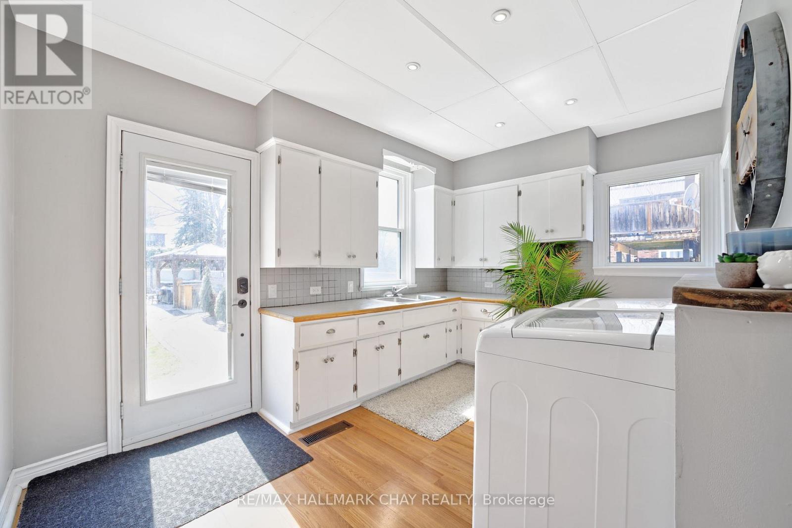 37 Main Street W, New Tecumseth (Beeton), Ontario  L0G 1A0 - Photo 14 - N12065157