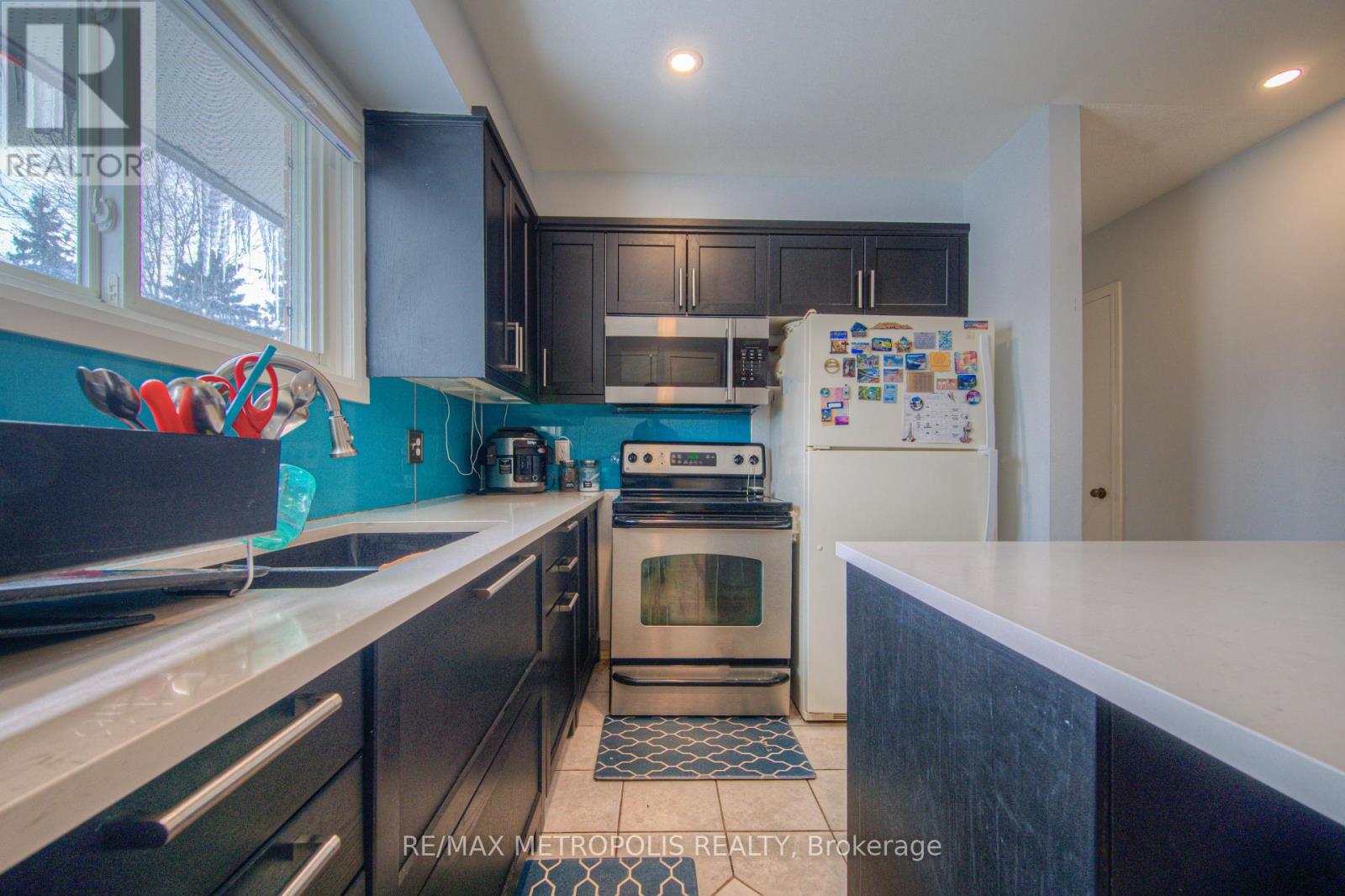 76 Glen Road, Cambridge, Ontario  N1R 4L6 - Photo 12 - X12065166