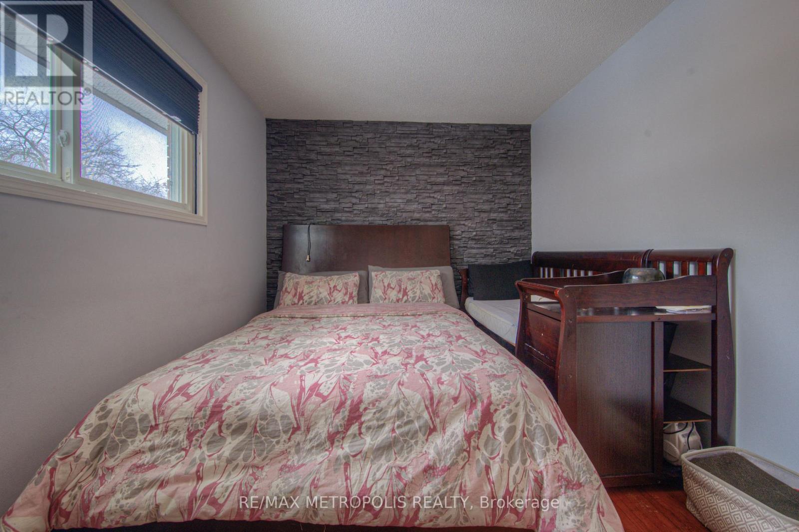 76 Glen Road, Cambridge, Ontario  N1R 4L6 - Photo 20 - X12065166