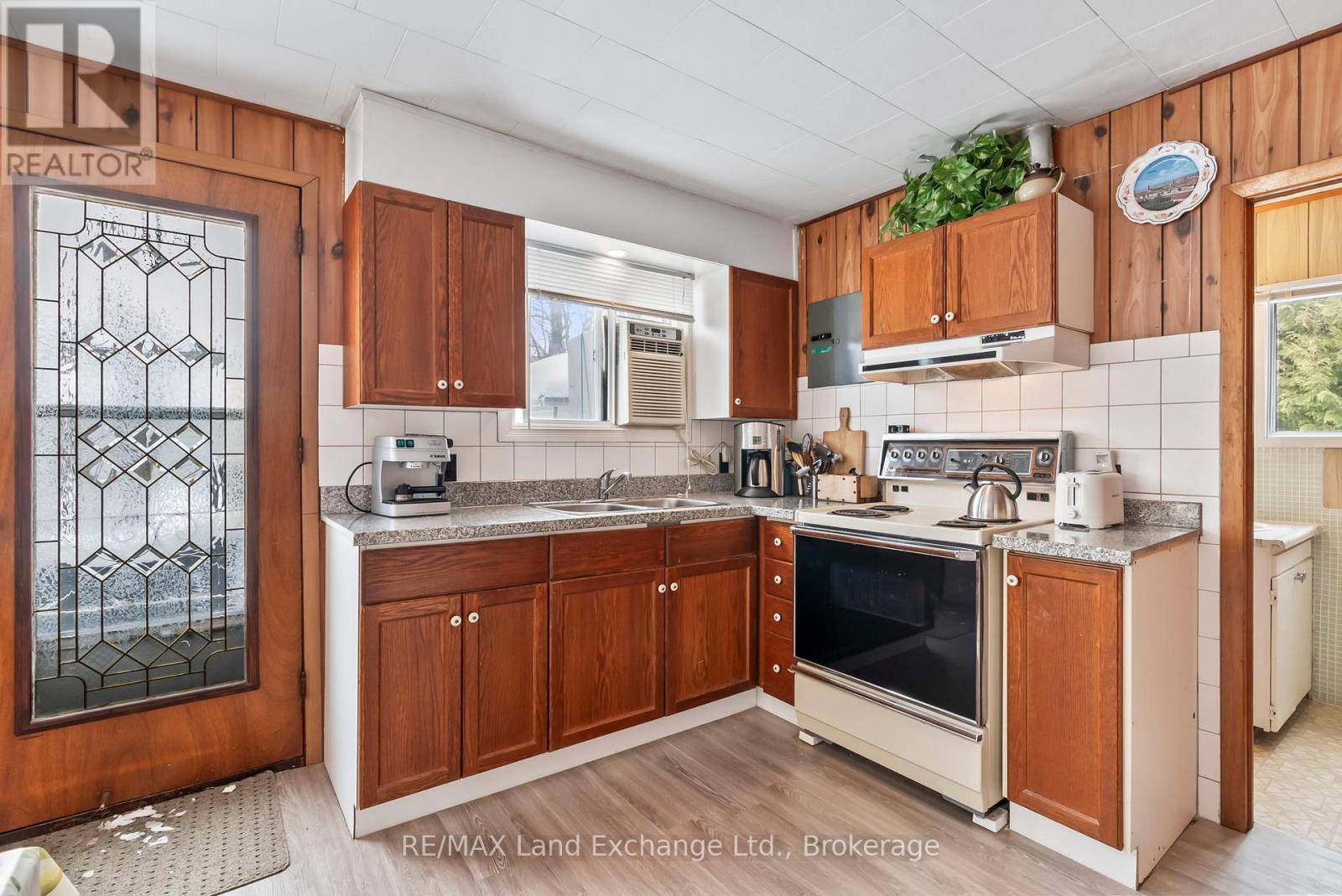 22 Southampton Parkway, South Bruce Peninsula, Ontario  N0H 2G0 - Photo 27 - X11945776
