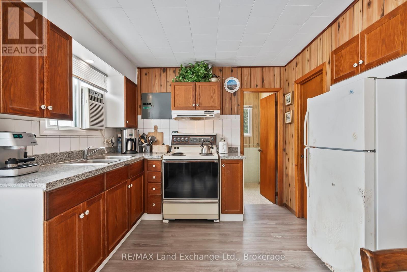 22 Southampton Parkway, South Bruce Peninsula, Ontario  N0H 2G0 - Photo 28 - X11945776