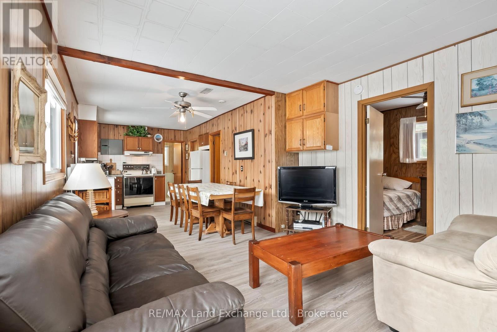 22 Southampton Parkway, South Bruce Peninsula, Ontario  N0H 2G0 - Photo 35 - X11945776
