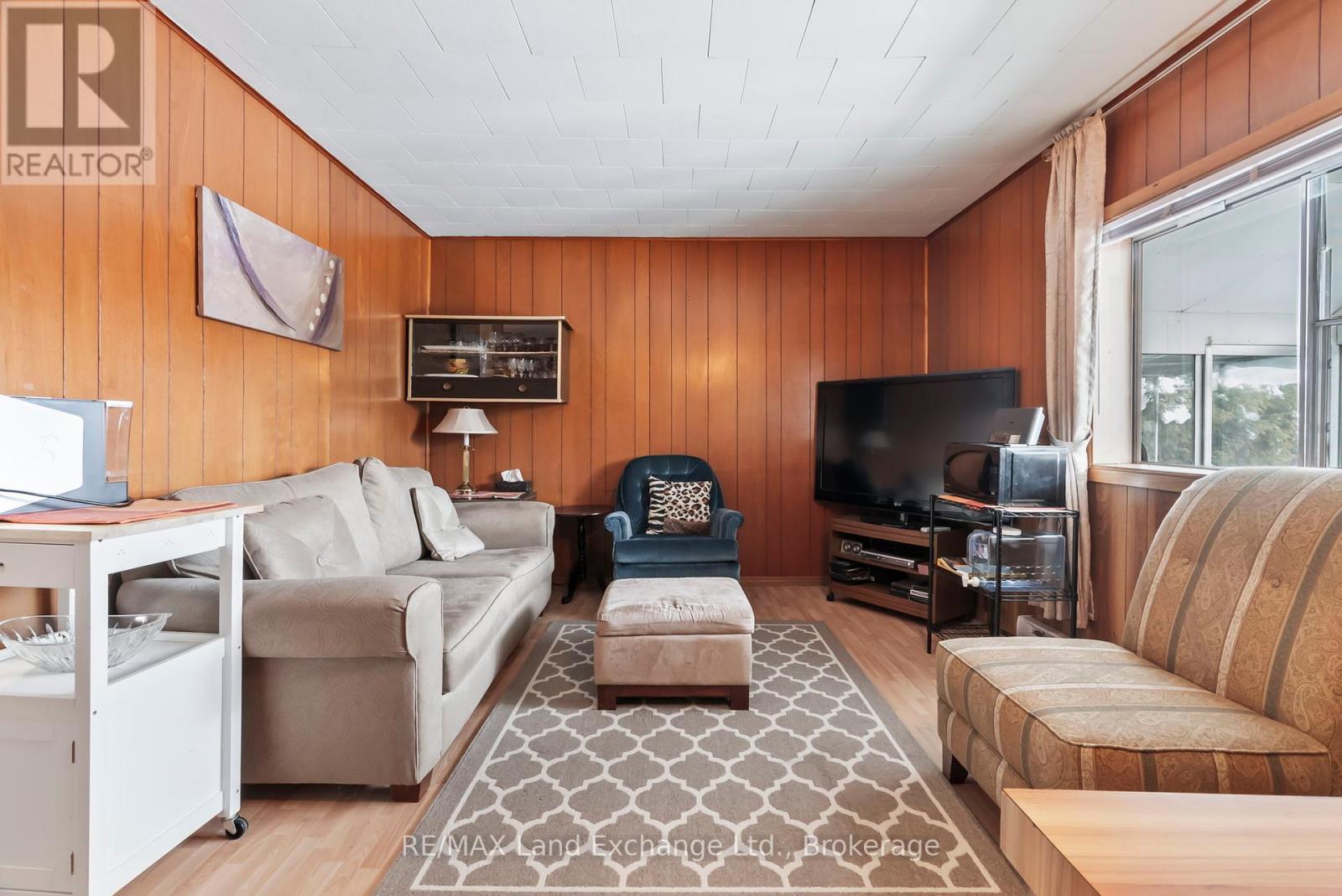 Property at 22 SOUTHAMPTON PARKWAY image 4