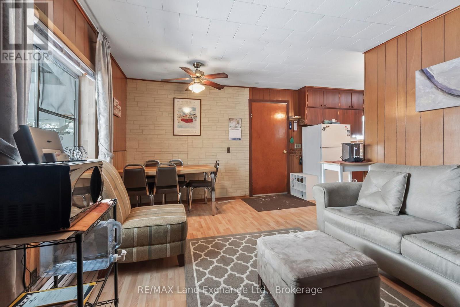 Property at 22 SOUTHAMPTON PARKWAY image 5