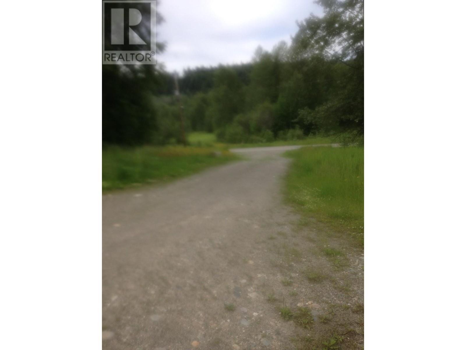 10860 Lake Creek Road, Hixon, British Columbia  V0K 1S0 - Photo 5 - C8065982
