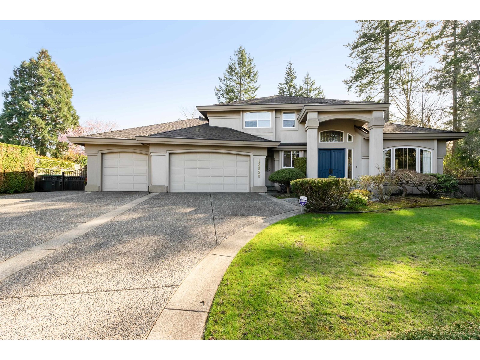 13930 22a Avenue, Surrey, British Columbia  V4A 9V4 - Photo 2 - R2986519