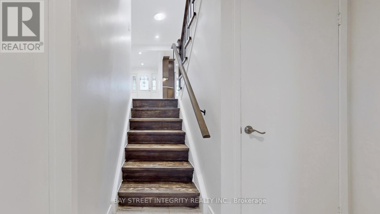 1372 Gatehouse Drive, Mississauga, Ontario  L5H 1A5 - Photo 29 - W12065205