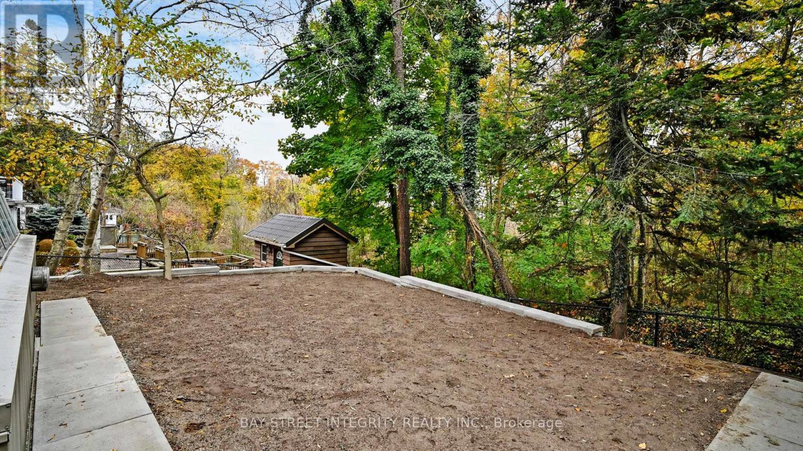 1372 Gatehouse Drive, Mississauga, Ontario  L5H 1A5 - Photo 39 - W12065205