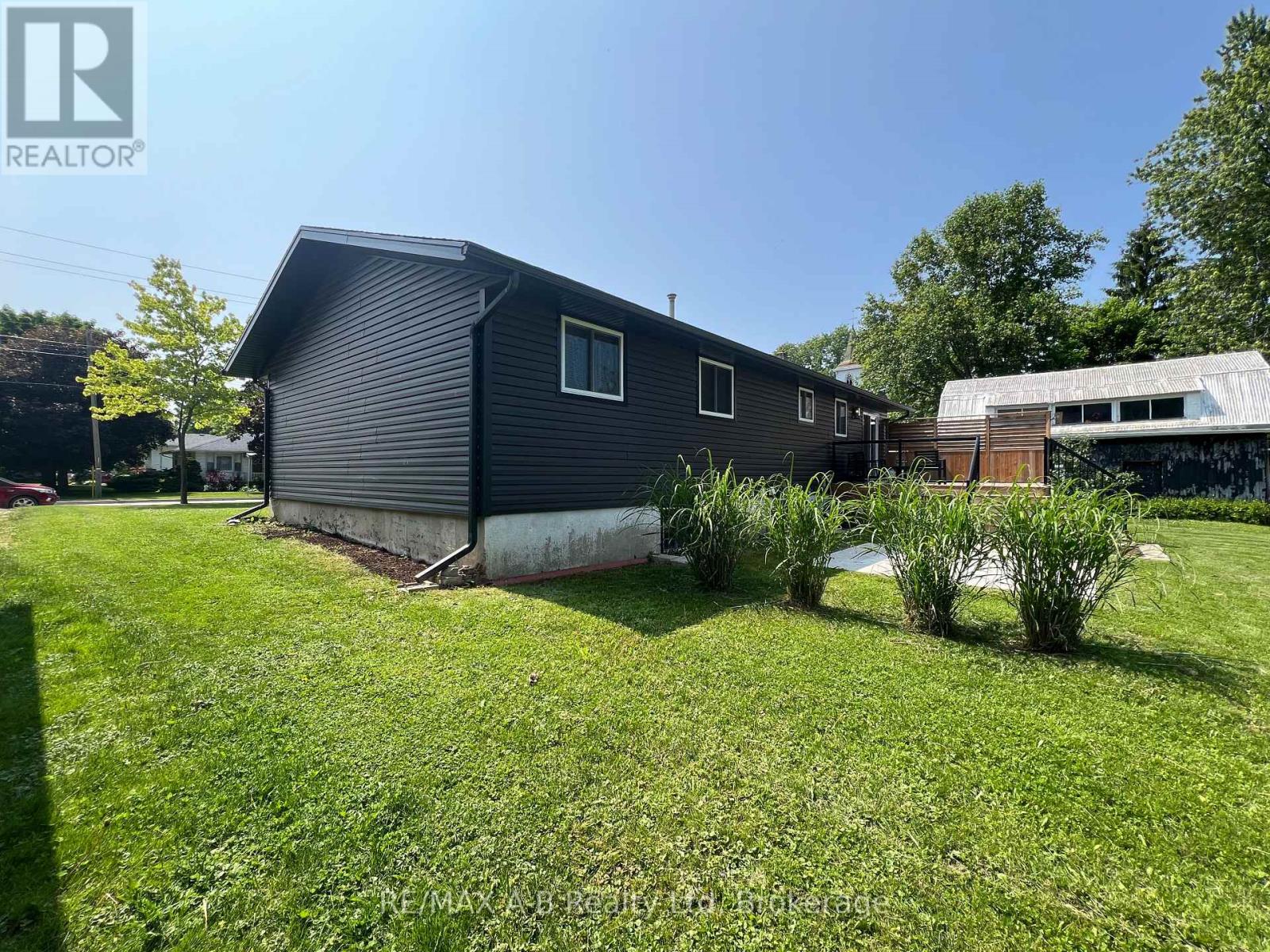 35 Wellington Street, East Zorra-Tavistock, Ontario  N0B 2R0 - Photo 21 - X11940860
