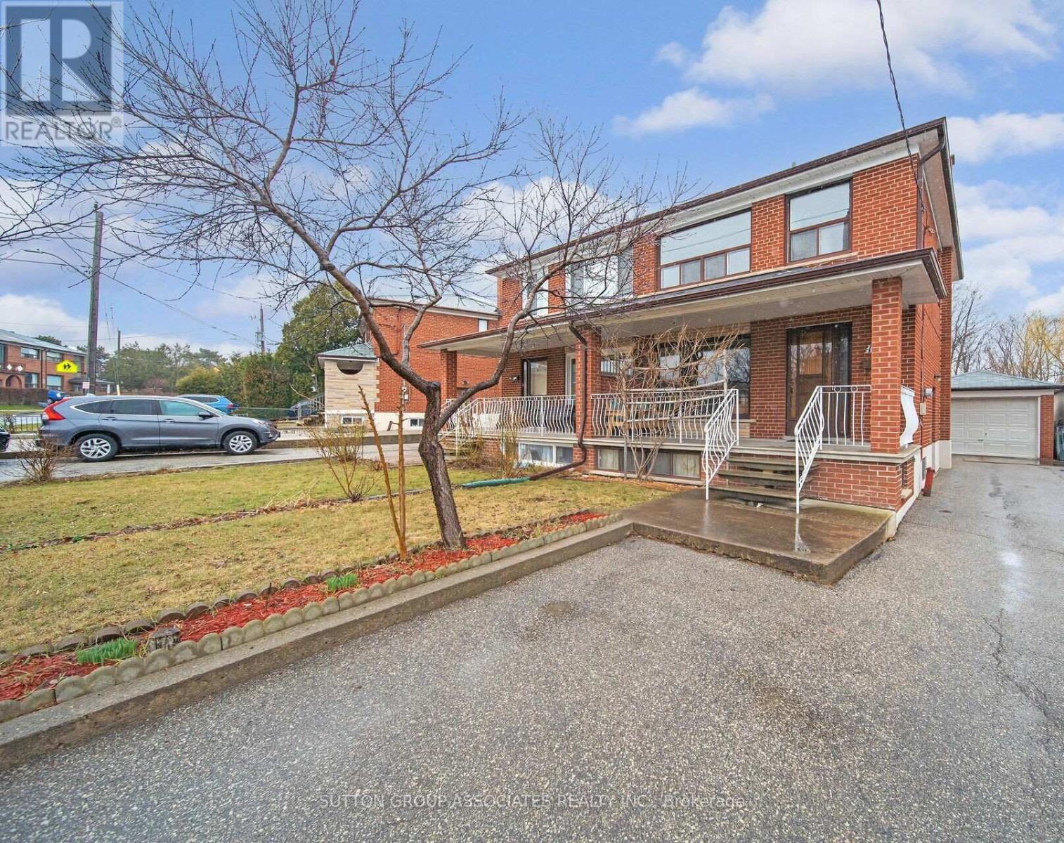 Property at 139 GILTSPUR DRIVE image 1