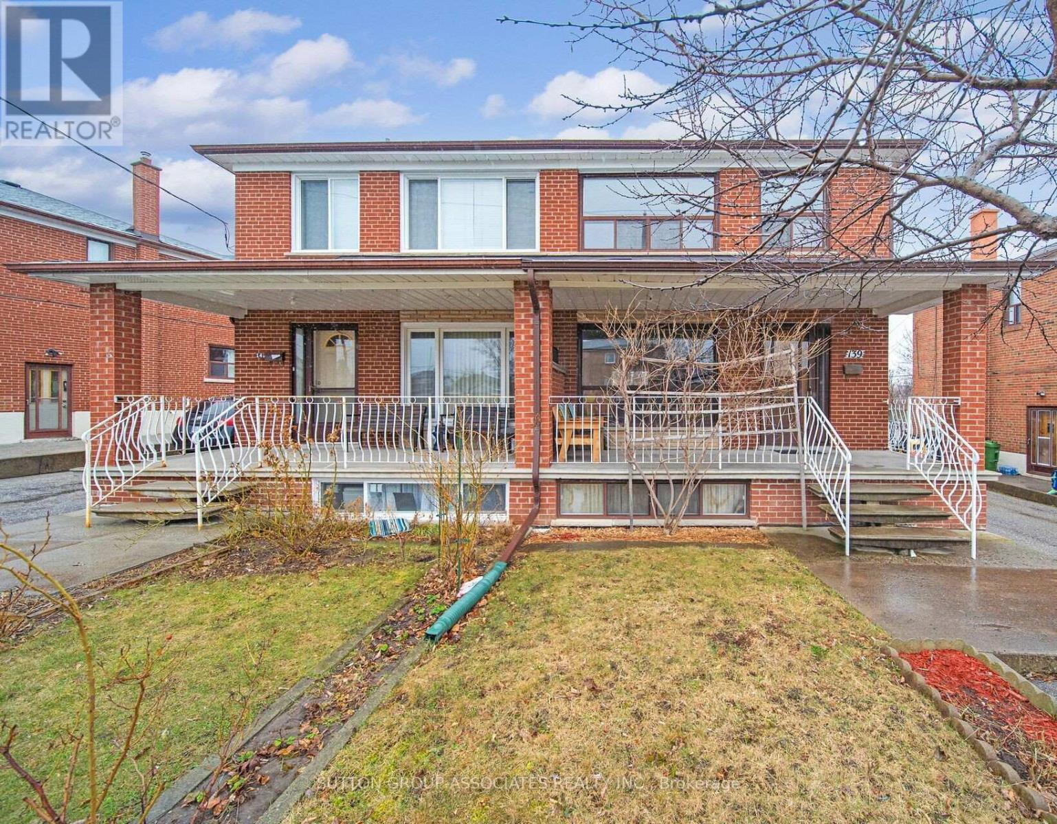 Property at 139 GILTSPUR DRIVE image 3