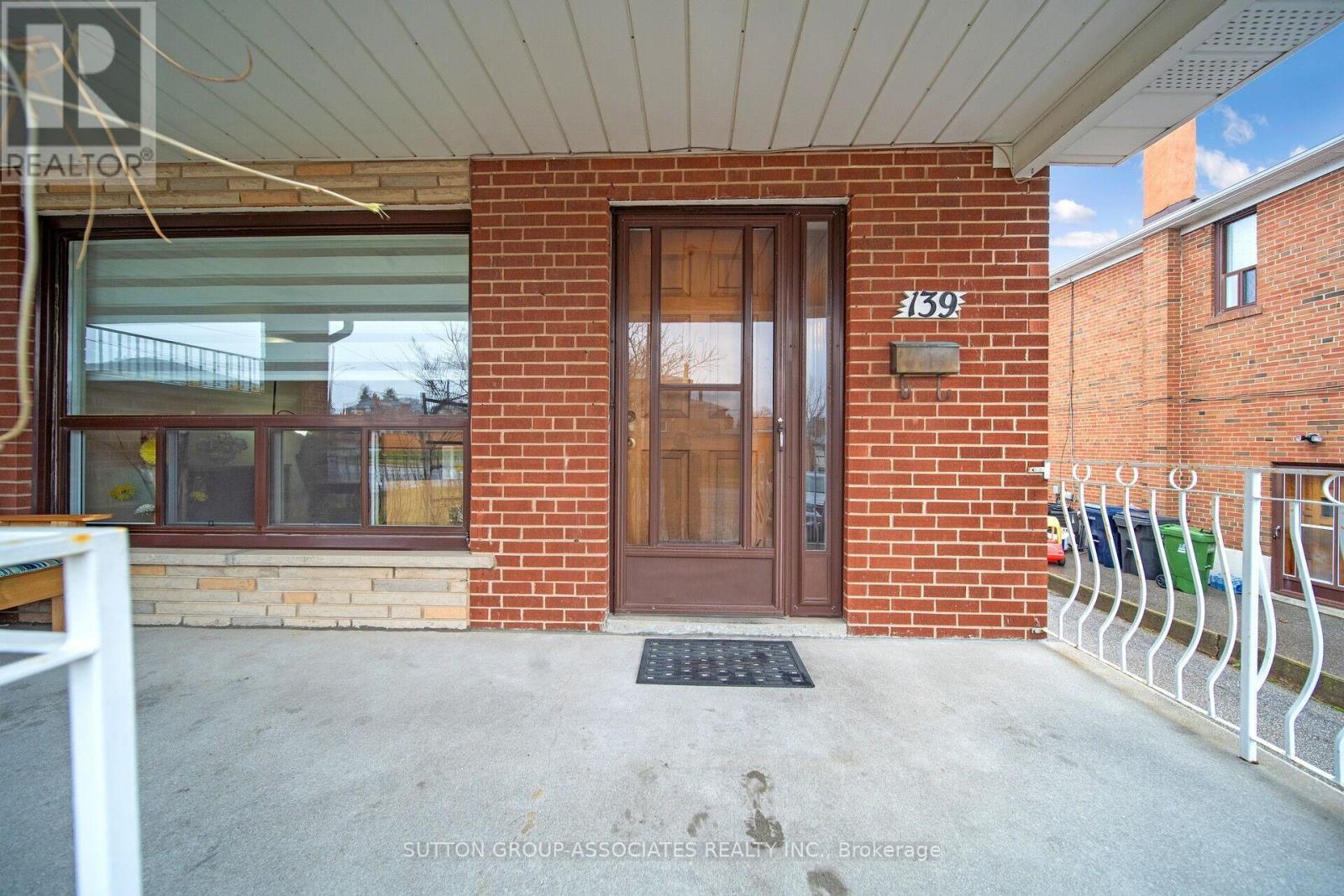 Property at 139 GILTSPUR DRIVE image 4