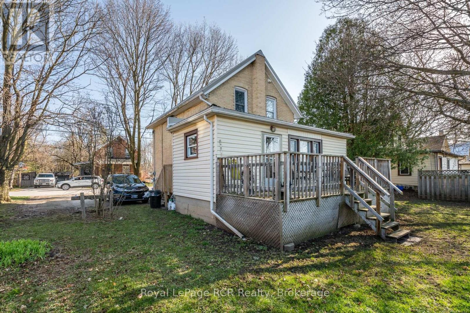 134 9th Street, Hanover, Ontario  N4N 1K6 - Photo 12 - X12065234