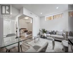 19 HATFIELD (LOWER) CRESCENT, Toronto, Ontario