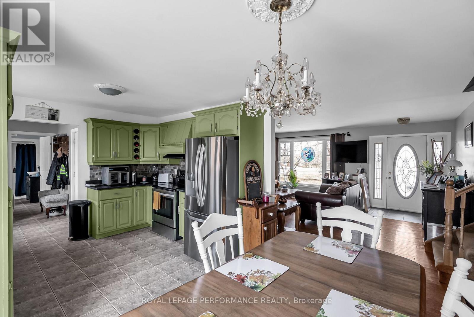 4970 Morgan Road, South Stormont, Ontario  K0C 1M0 - Photo 12 - X12065230