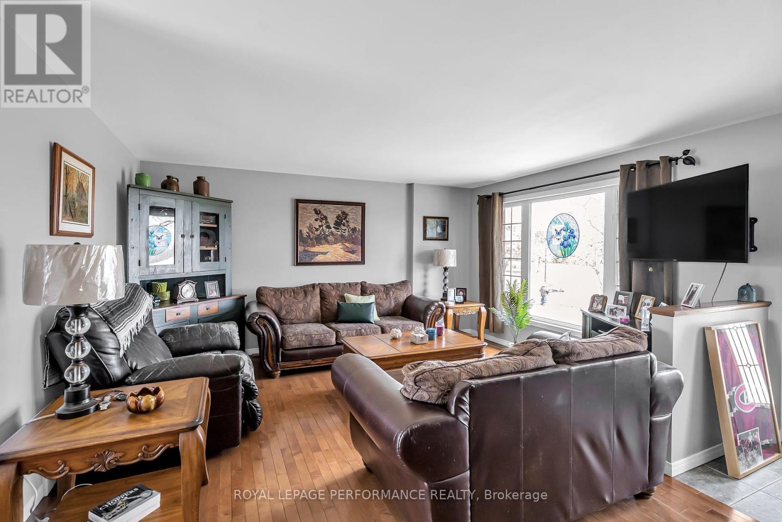 4970 Morgan Road, South Stormont, Ontario  K0C 1M0 - Photo 6 - X12065230