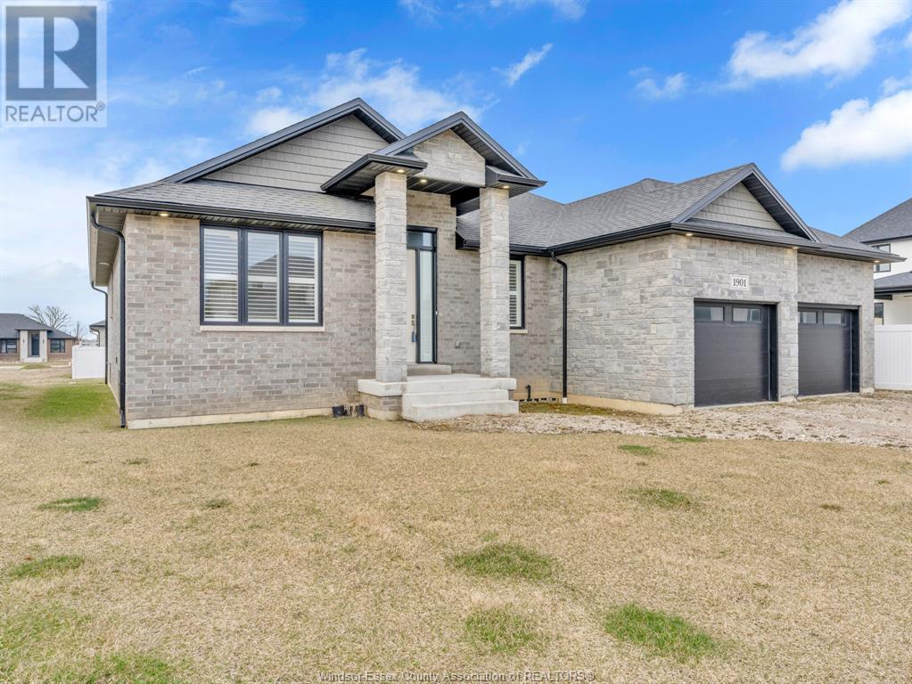 Property at 1901 VILLA CANAL DRIVE image 4