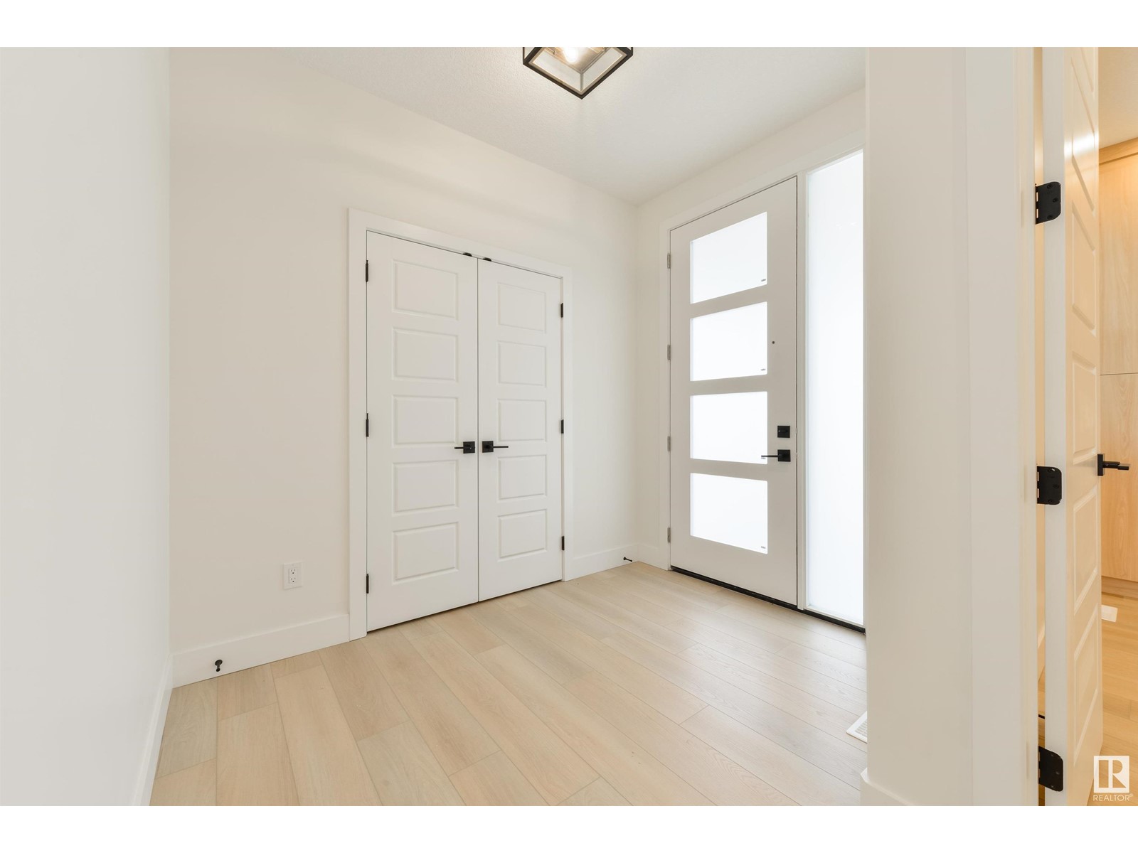 Property at 100 RUE MONETTE image 4