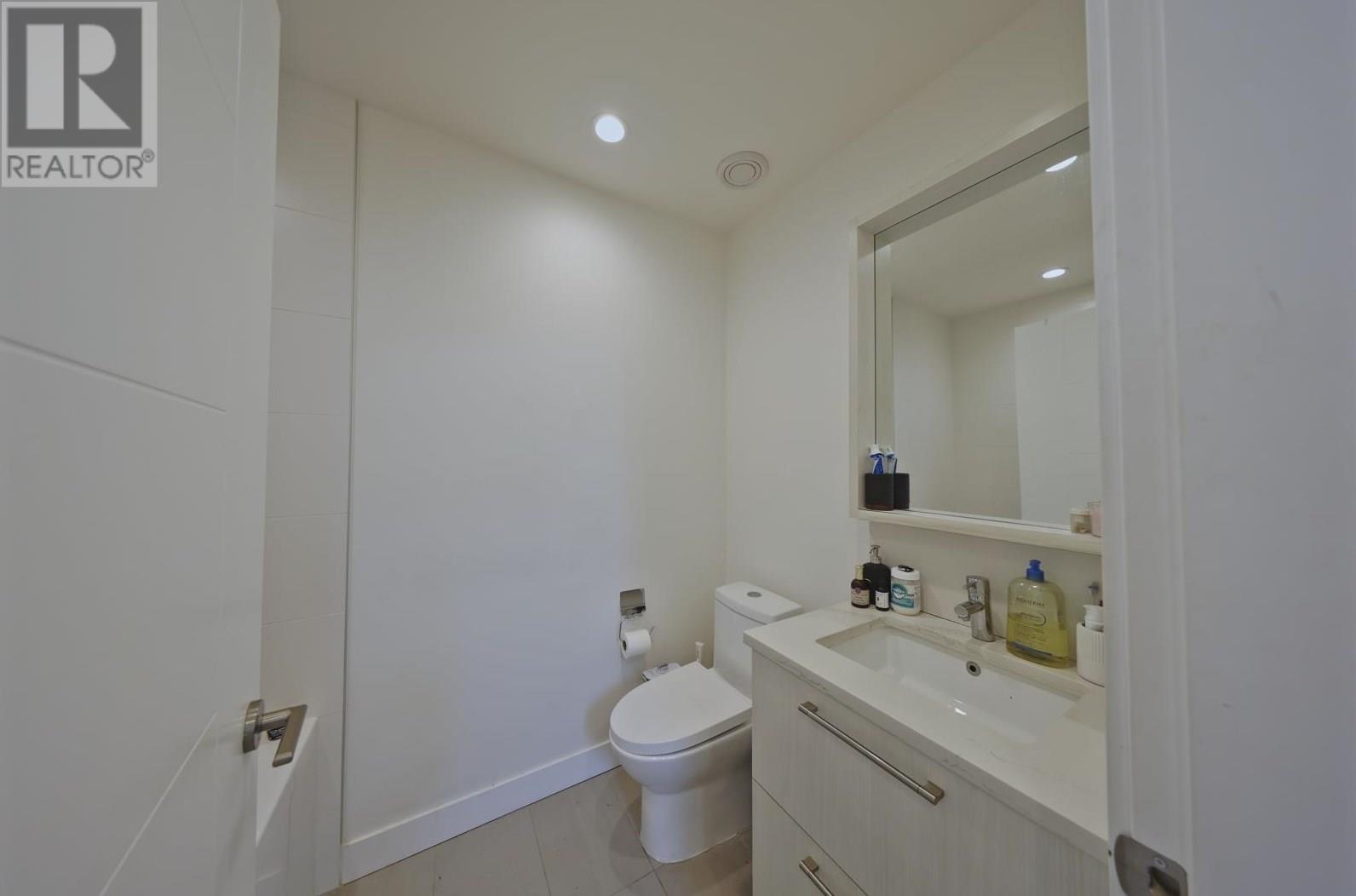 120 2035 Glenaire Drive, North Vancouver, British Columbia  V7P 1Y2 - Photo 15 - R2984419