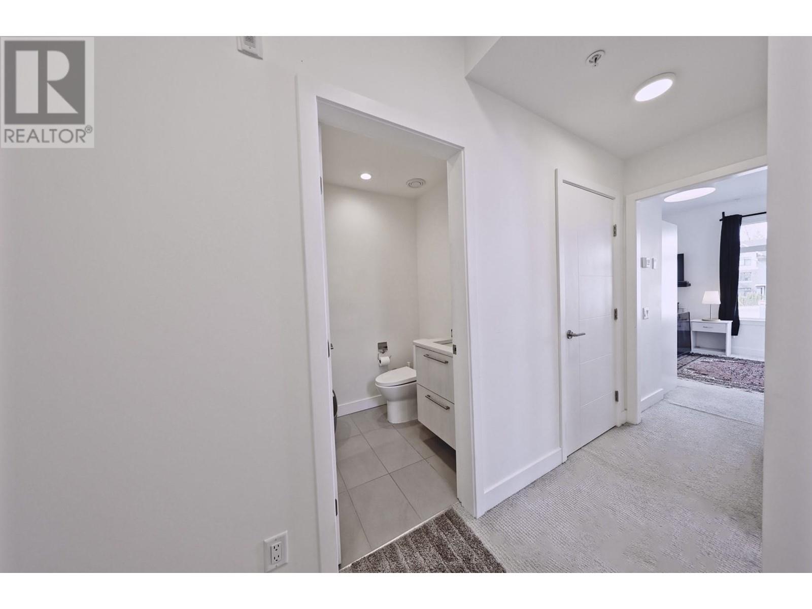 120 2035 Glenaire Drive, North Vancouver, British Columbia  V7P 1Y2 - Photo 10 - R2984419