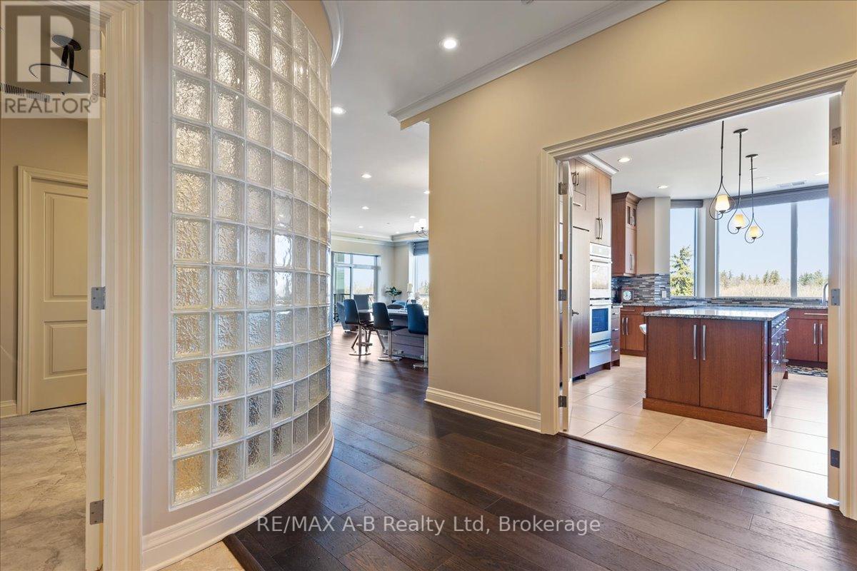 405 - 36 Front Street, Stratford, Ontario  N5A 0C2 - Photo 6 - X12065302