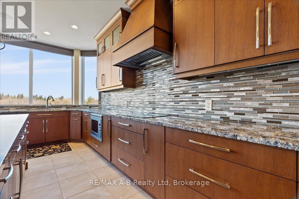 405 - 36 Front Street, Stratford, Ontario  N5A 0C2 - Photo 8 - X12065302