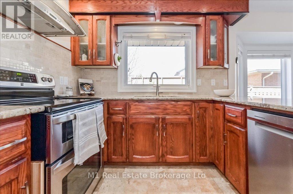 59 Keating Drive, Centre Wellington, Ontario  L1B 0B4 - Photo 19 - X12065314