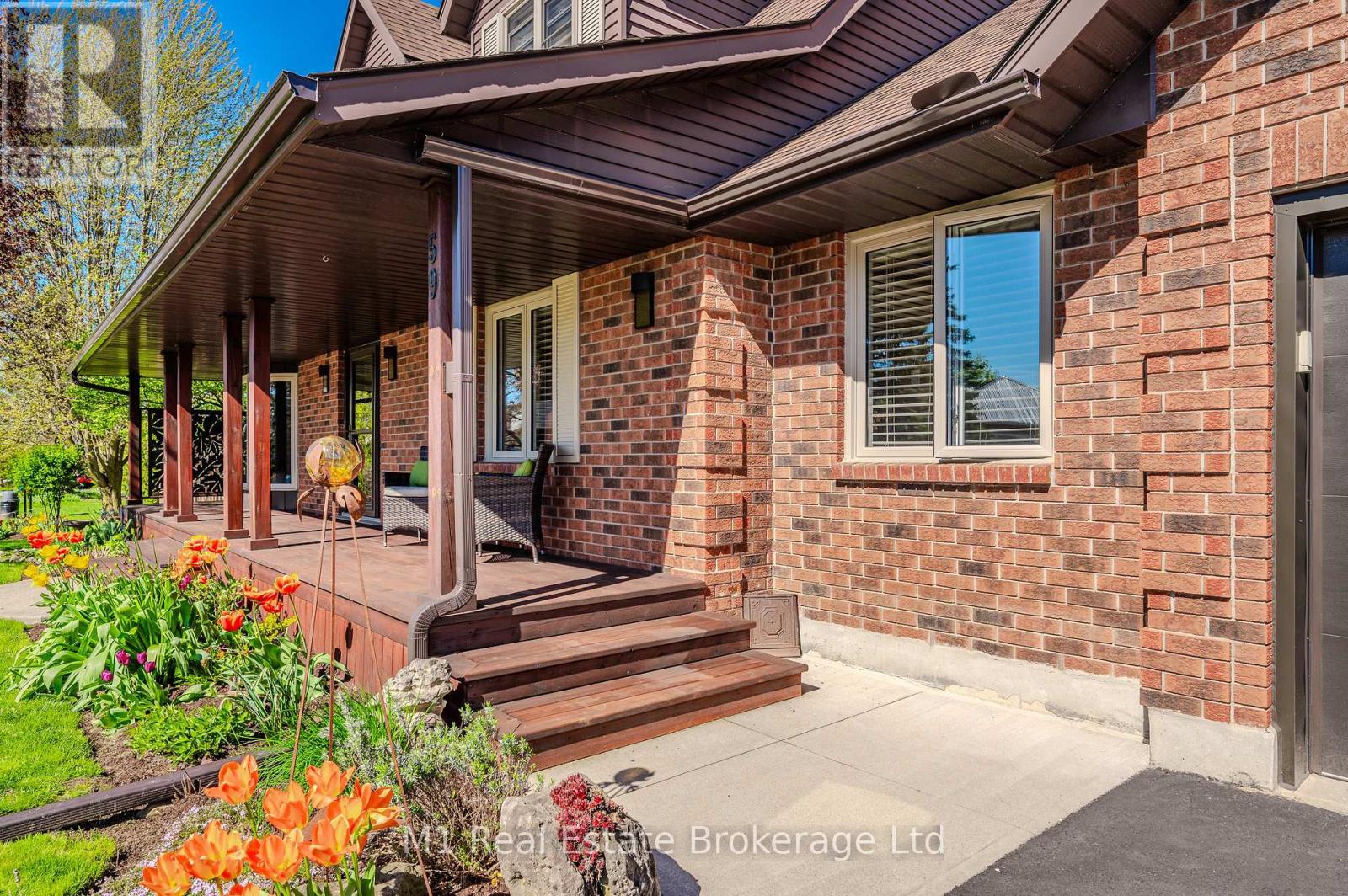 59 Keating Drive, Centre Wellington, Ontario  L1B 0B4 - Photo 4 - X12065314