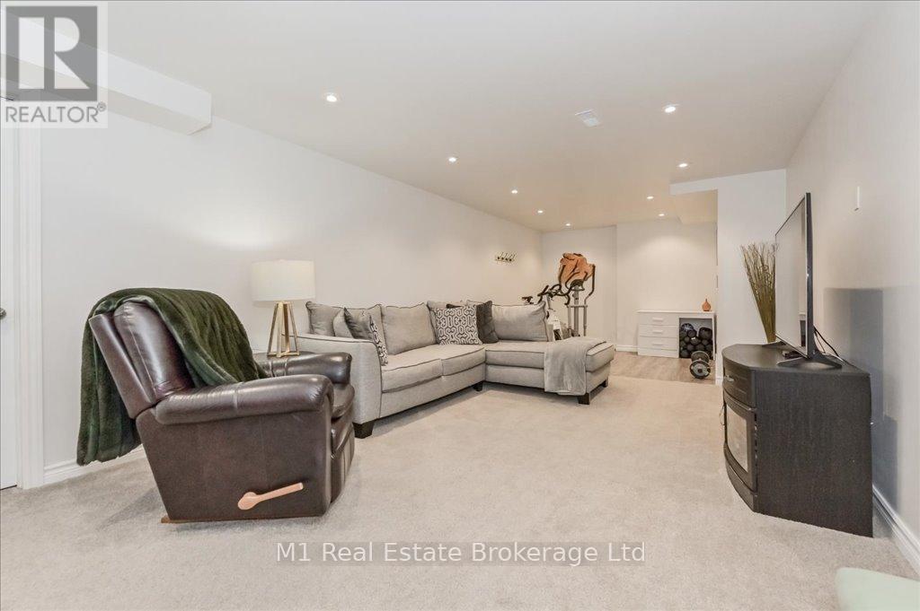 59 Keating Drive, Centre Wellington, Ontario  L1B 0B4 - Photo 41 - X12065314