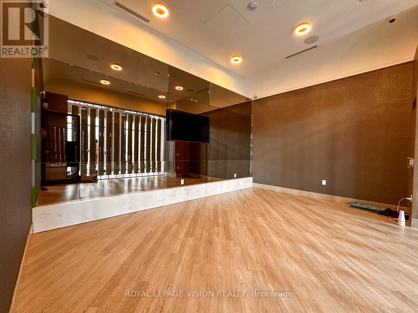 2404 - 30 Inn On The Park Drive, Toronto, Ontario  M3C 0P8 - Photo 29 - C12061318