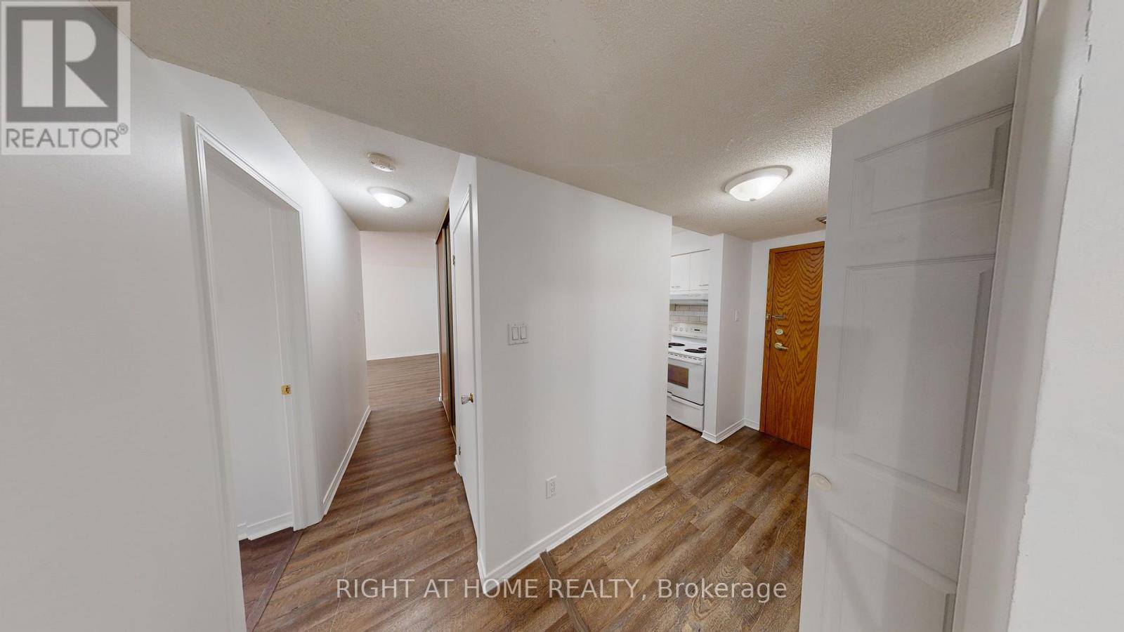 304 - 25 Meadow Lane, Barrie, Ontario  L4N 7K2 - Photo 8 - S12065315