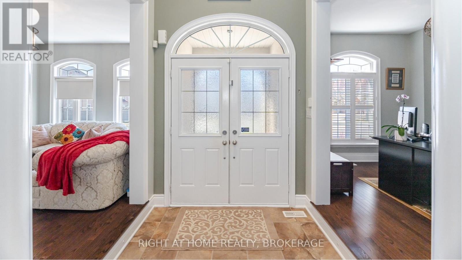 Property at 105 ROYAL WEST DRIVE image 5
