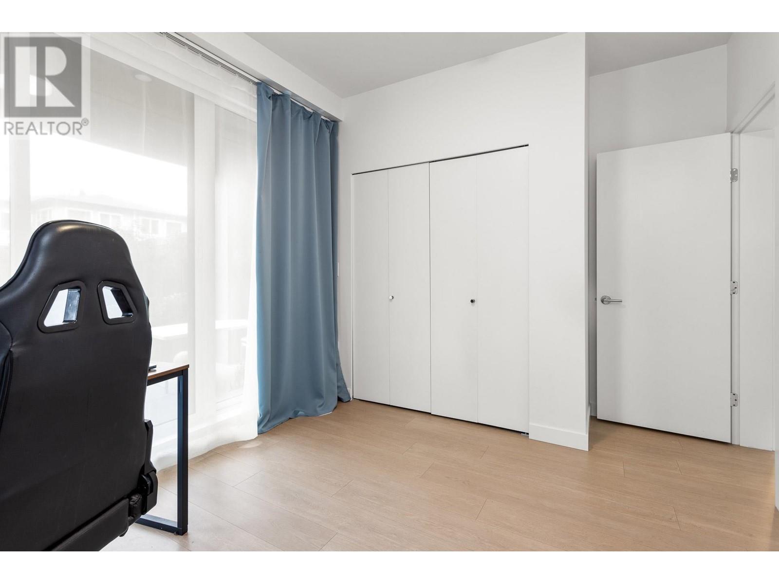 Listing Picture 21 of 31 : 119 7588 16TH STREET, Burnaby / 本拿比 - 魯藝地產 Yvonne Lu Group - MLS Medallion Club Member