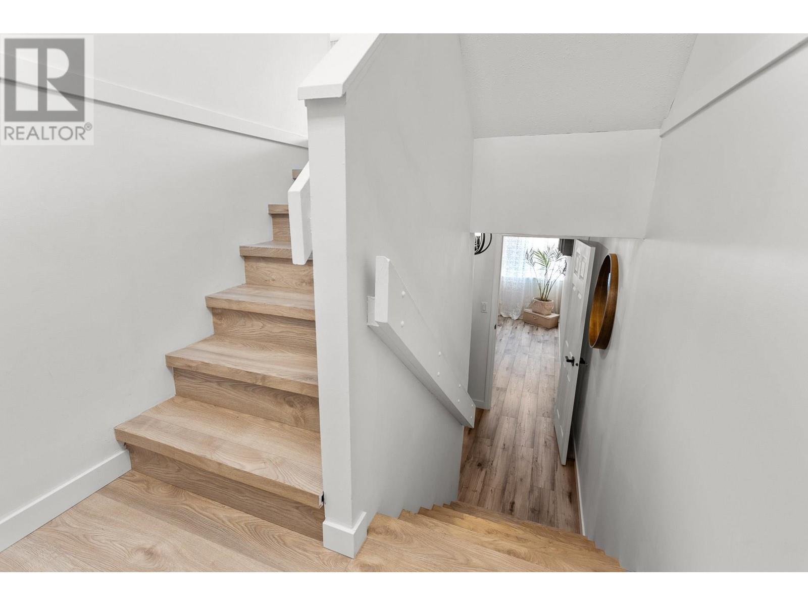 208 1220 Falcon Drive, Coquitlam, British Columbia  V3E 2E5 - Photo 25 - R2961277