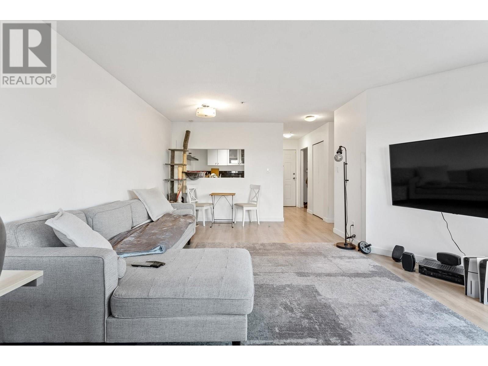 208 918 Roderick Avenue, Coquitlam, British Columbia  V3K 1R1 - Photo 7 - R2959475