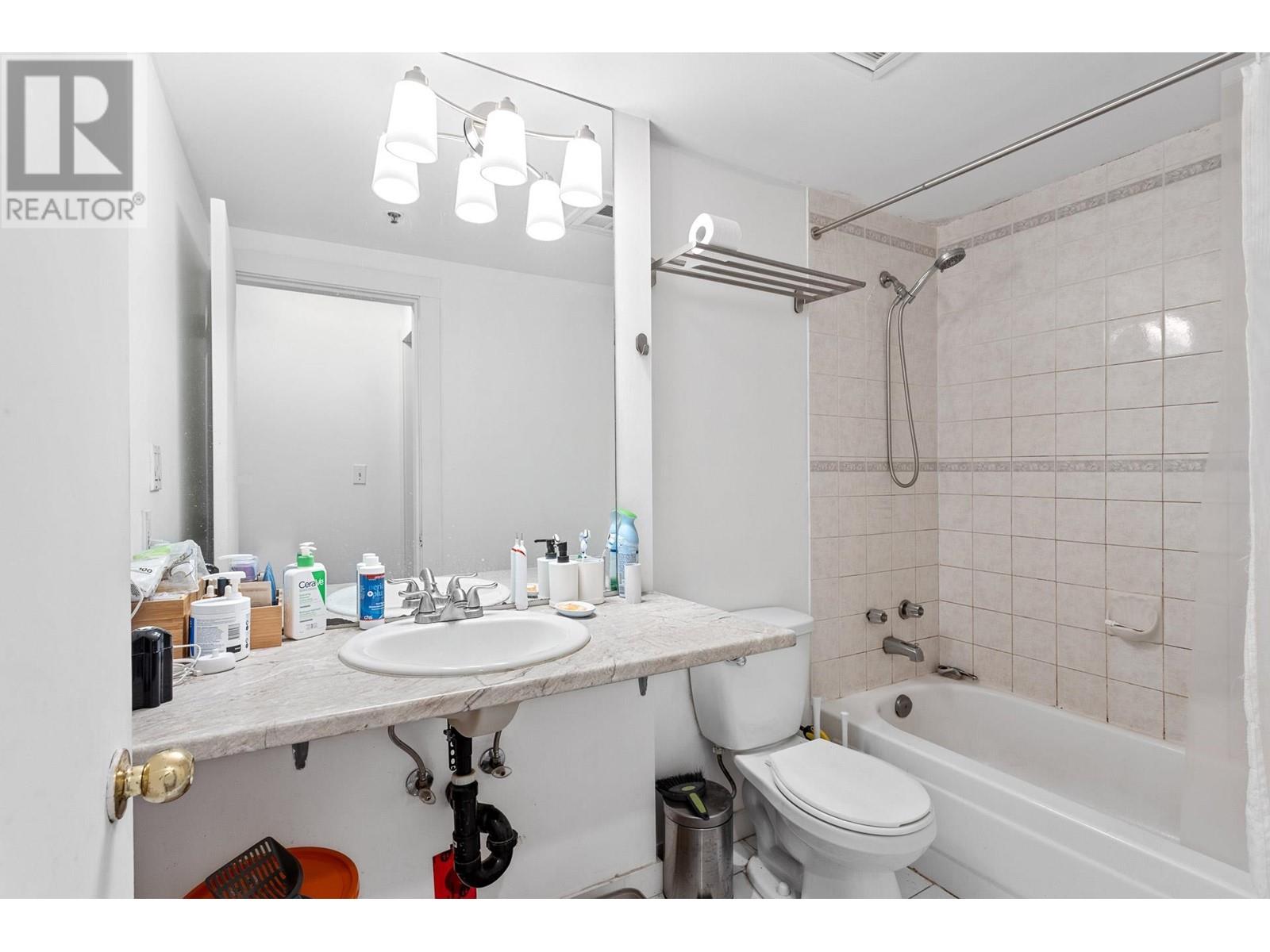 208 918 Roderick Avenue, Coquitlam, British Columbia  V3K 1R1 - Photo 11 - R2959475