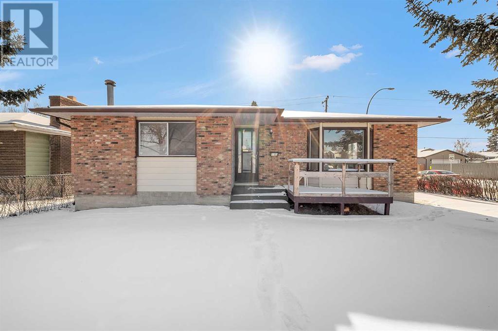 Property at 5703 Rundlehorn Drive NE image 1