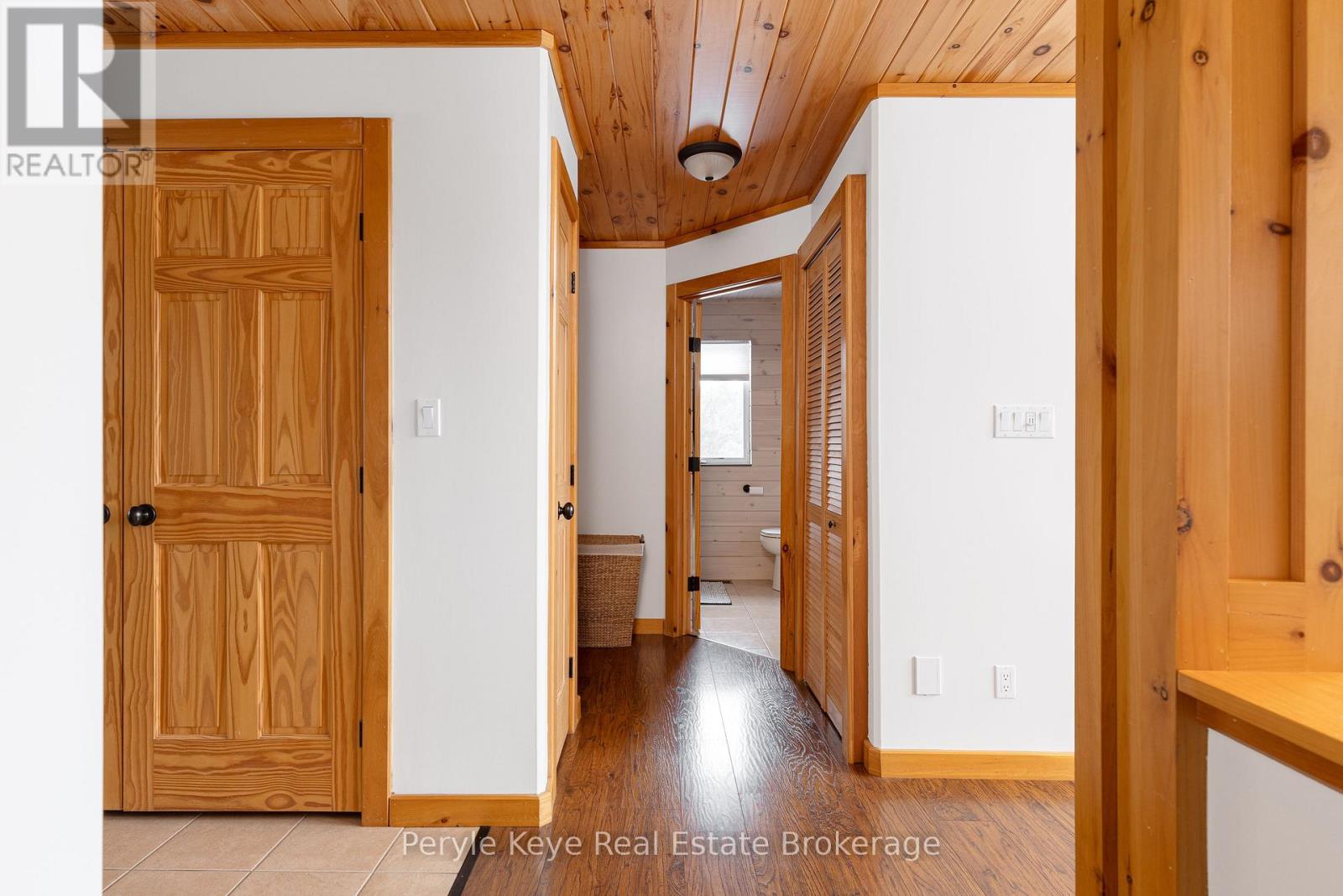 605 Ravenscliffe Road, Huntsville, Ontario  P1H 1N5 - Photo 11 - X12065380