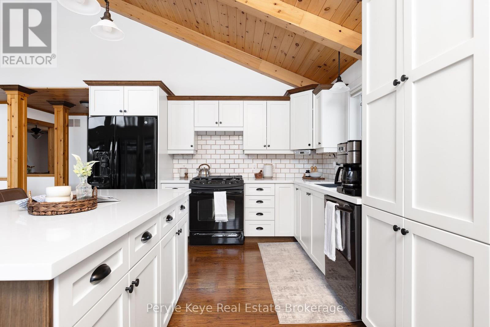 605 Ravenscliffe Road, Huntsville, Ontario  P1H 1N5 - Photo 27 - X12065380