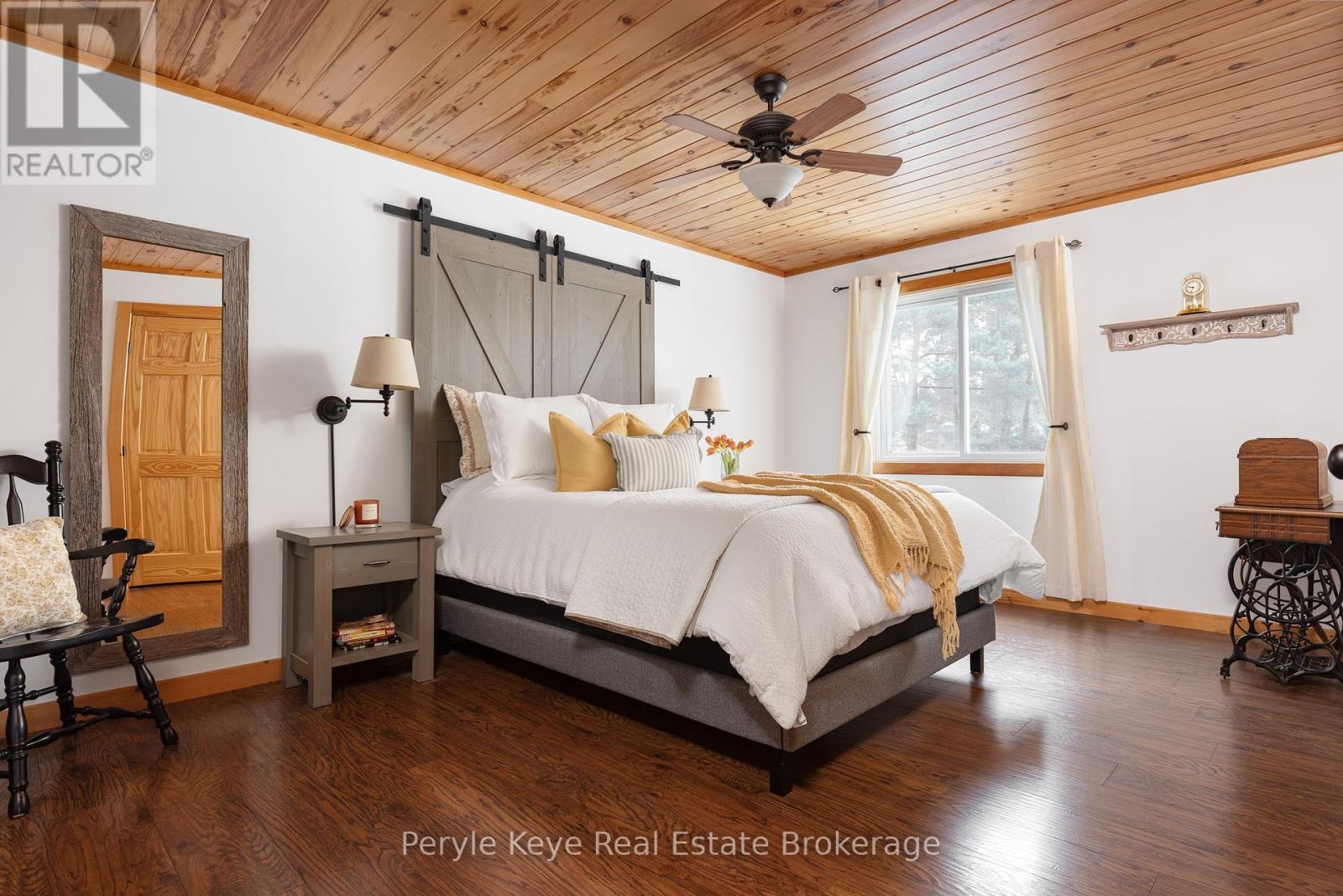 605 Ravenscliffe Road, Huntsville, Ontario  P1H 1N5 - Photo 9 - X12065380