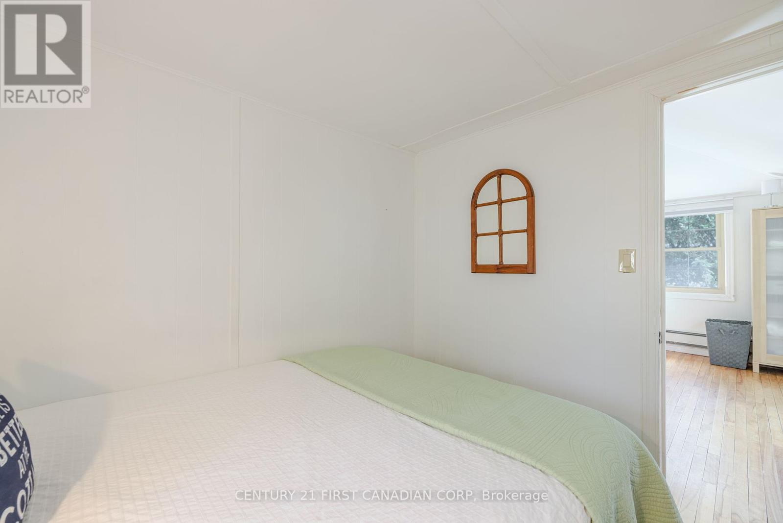47 Heaman Crescent, Lambton Shores, Ontario  N0M 1T0 - Photo 13 - X12065423