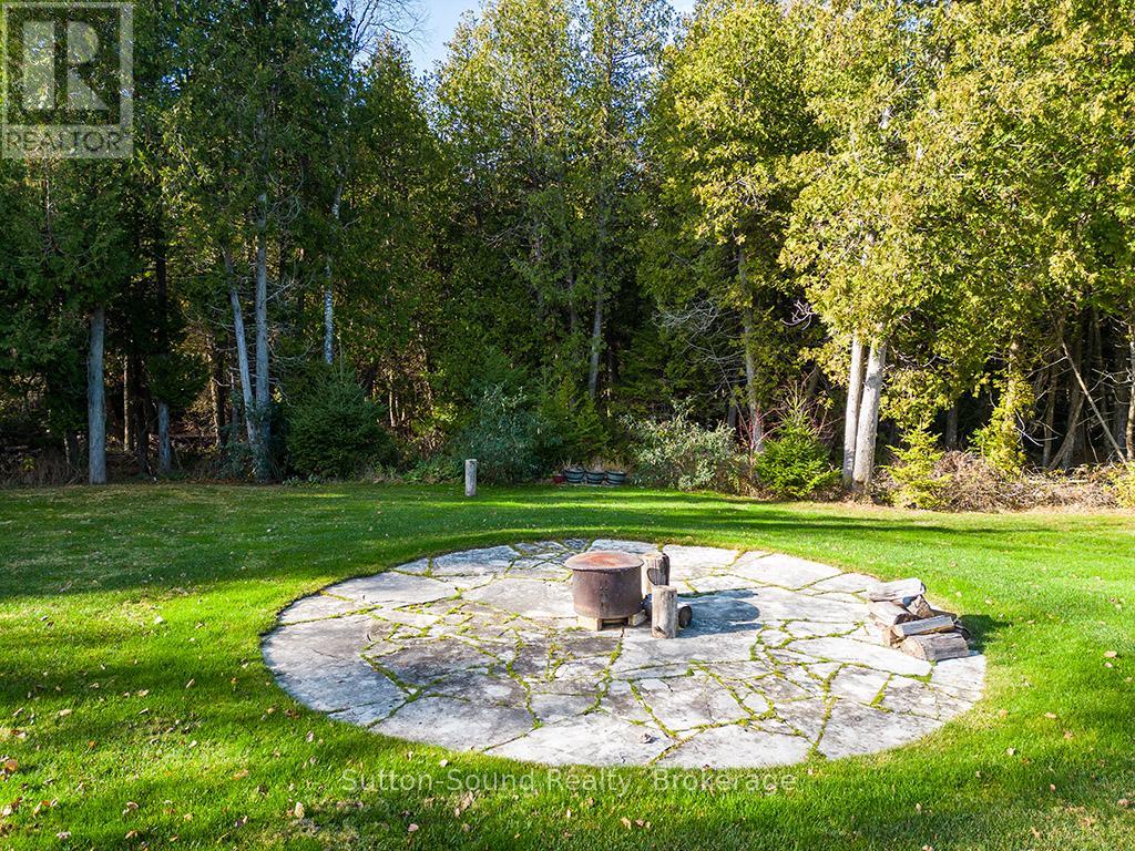 109 Pike Street, Northern Bruce Peninsula, Ontario  N0H 1W0 - Photo 23 - X12065432