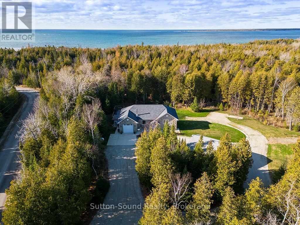 109 Pike Street, Northern Bruce Peninsula, Ontario  N0H 1W0 - Photo 3 - X12065432
