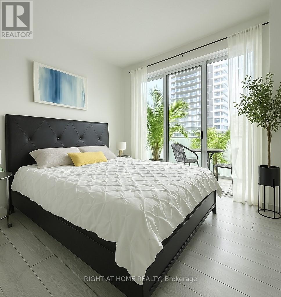 903 - 20 Bruyeres Mews, Toronto, Ontario  M5V 0G8 - Photo 4 - C12065341