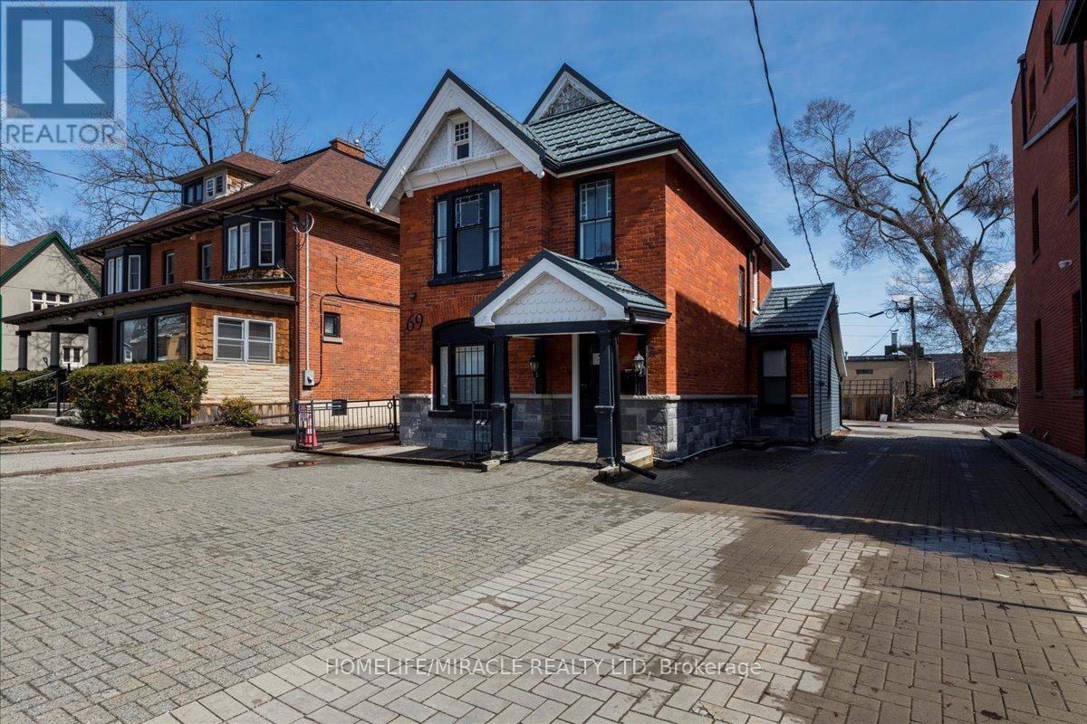 69 Mary Street, Barrie, Ontario  L4N 1T2 - Photo 17 - S12065345