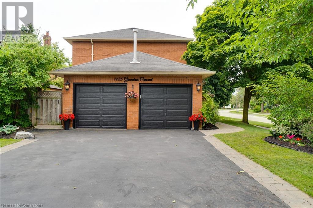 Property at 1125 GRANDEUR Crescent image 3