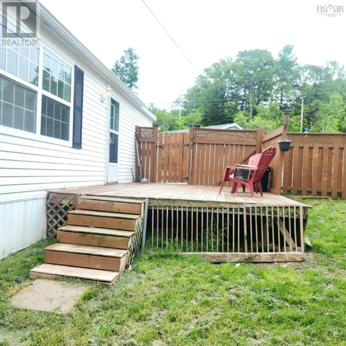Property at 215 Parklane Drive image 3